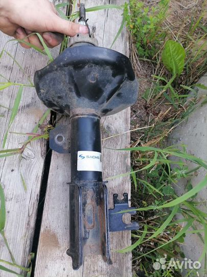 Амортизатор передний правый lacetti