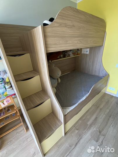 Комплект детской мебели/двухяр.кровать/шкаф/стол