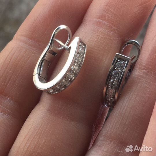 Золотые серьги с бриллиантами 750 проба