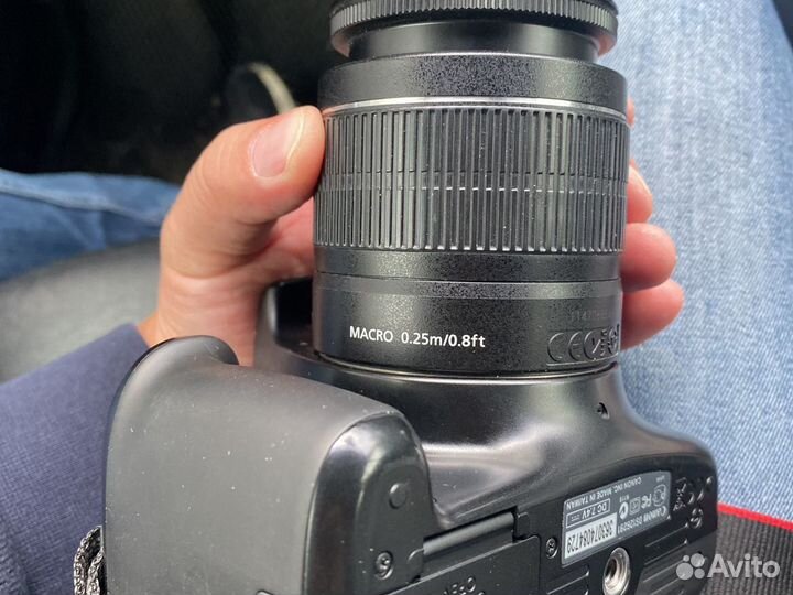 Зеркальный фотоаппарат