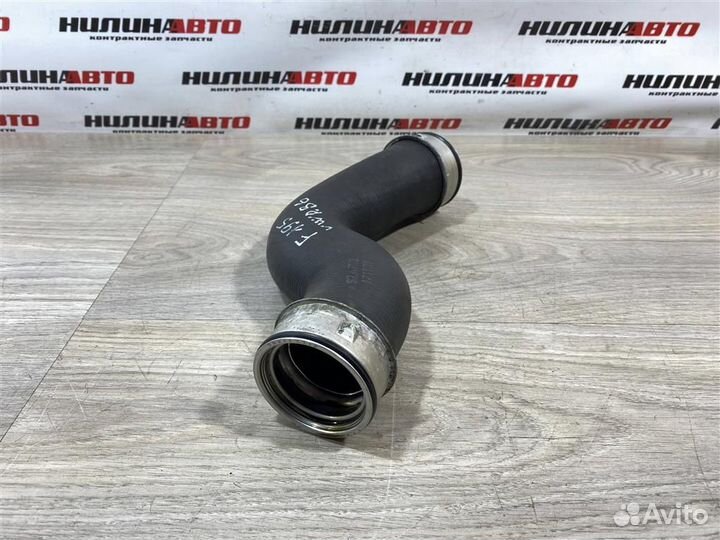 Патрубок интеркулера VW Пассат Б6