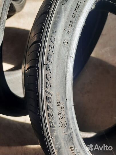 Roadstone N'Fera AU5 275/30 R20