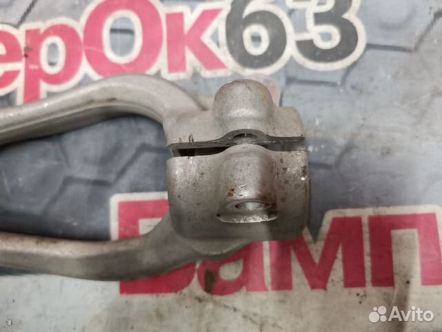 Кронштейн амортизатора BMW 5-Series