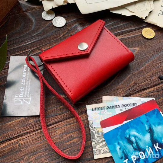 Престиж: Кожаный красный женский кошелек, закрывается на кнопку - стиль и качество в каждой детали