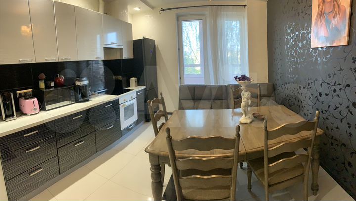 2-к. квартира, 82,7 м², 5/9 эт.