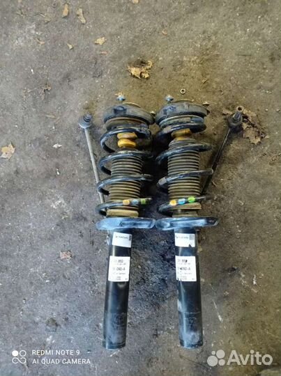 Передние стойки Пассат Б6 04-10г