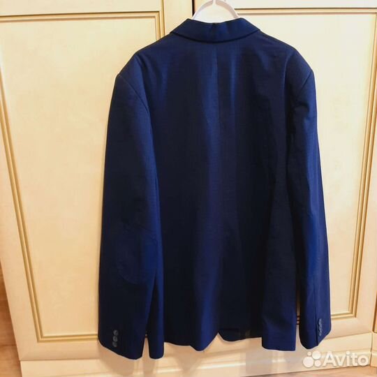 Новый легкий синий пиджак 158р