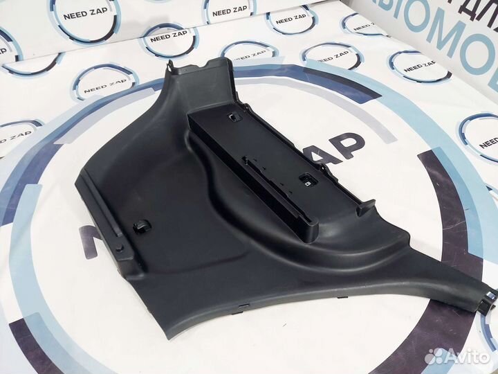 Обшивка багажника правая Kia Venga 2017