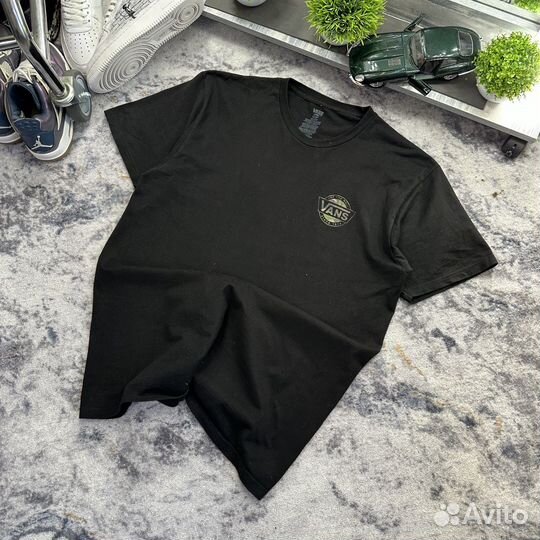 Футболка Vans