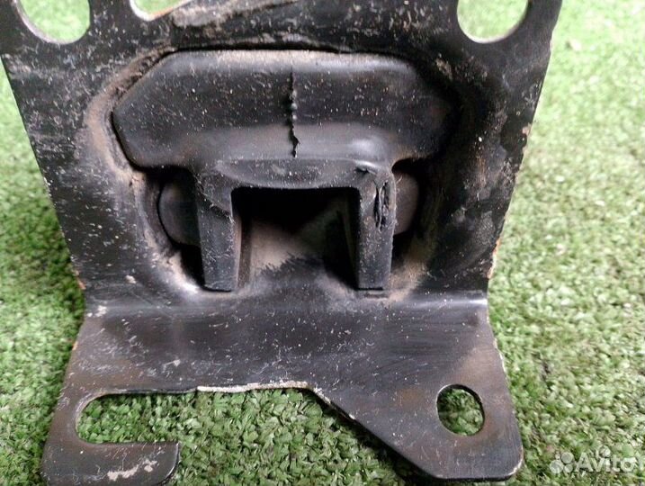 Подушка МКПП Renault Logan 1.6 2017