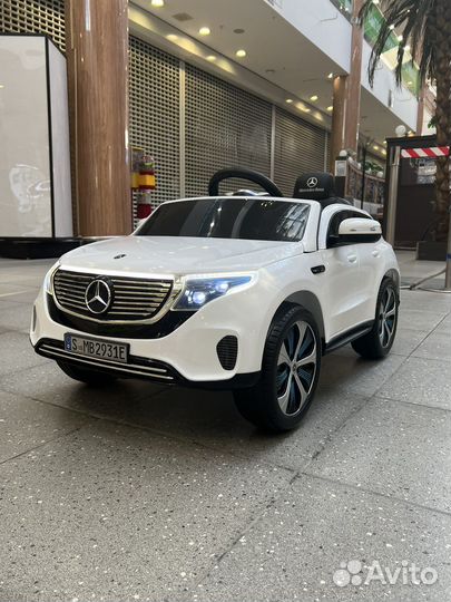 Электромобиль Mercedes-Benz EQC 400 (HL378)