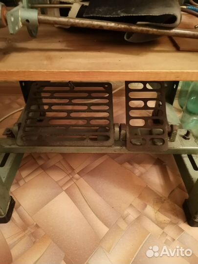 Оверлок промышленный