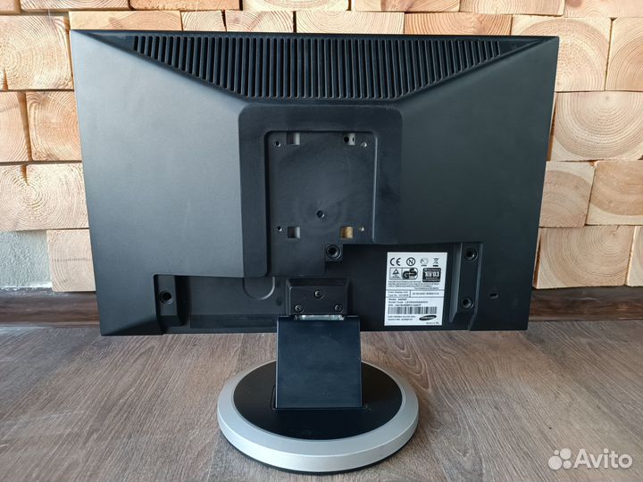 Монитор Samsung 940NW