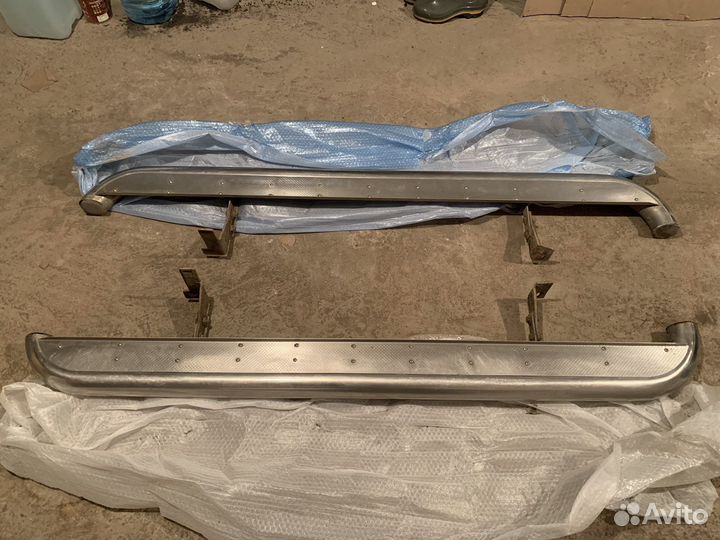 Пороги (подножка) на Toyota LC 200