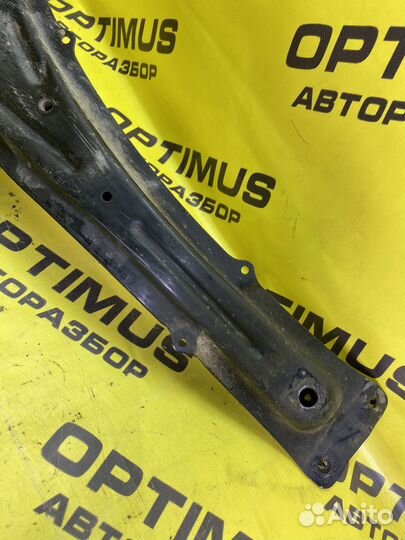 Балка под двс продольная Toyota Voxy