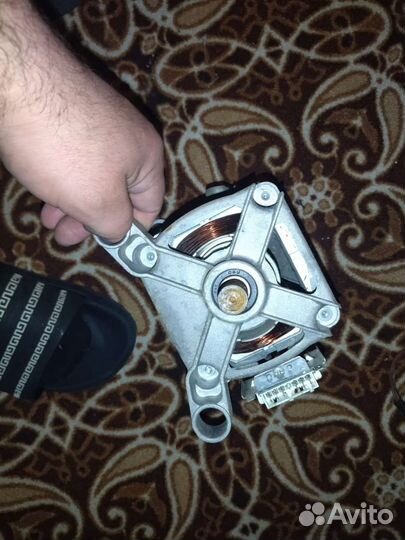 Двигатель на стиральную машину Индезит