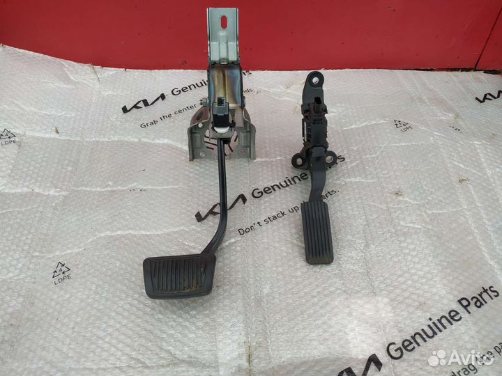 Педаль тормоза Kia Rio 4FB Оригинал