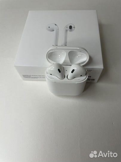 Беспроводные наушники apple airpods