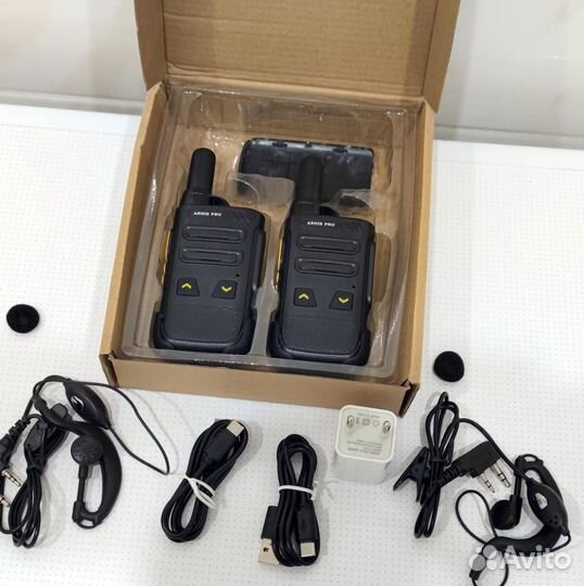 Рация с гарнитурой и наушником, радиостанция