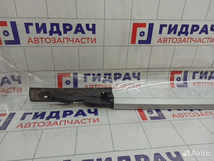 Рейлинг правый Hyundai Creta 87280-M0000-W2S