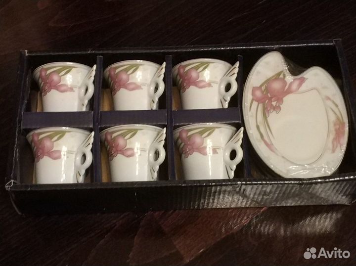 Красивый кофейный сервиз