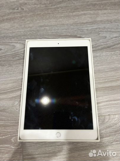 Планшет iPad 7