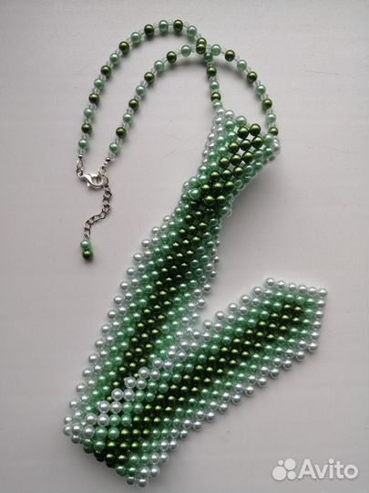 Галстук из бусин