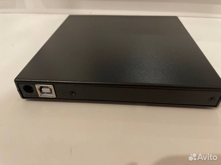 Внешний дисковод (оптический привод ) CD / DVD