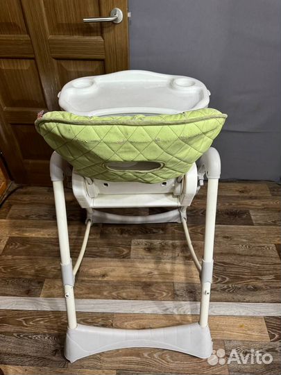 Стульчик для кормления Happy Baby William Classic