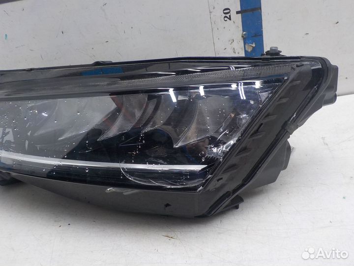 Фара левая Skoda Octavia 2019