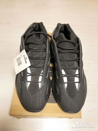 Кросовки Adidas yeezy boost 700 v 3