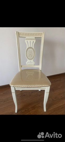 Столы и стулья