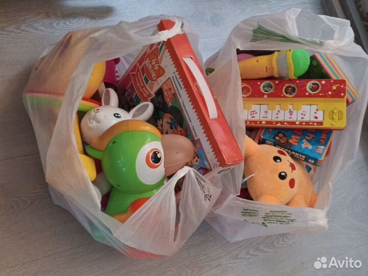 Развивающие игрушки пакетом