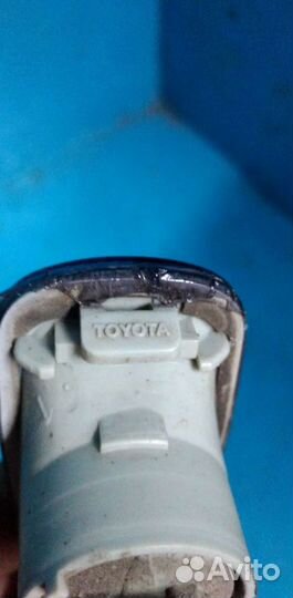 Повторитель в крыло Toyota Land Cruiser 200