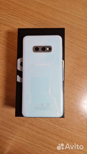 Samsung Galaxy S10e, 6/128 ГБ