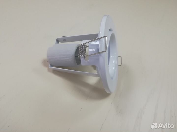 Светильник под зеркальную лампу накаливания