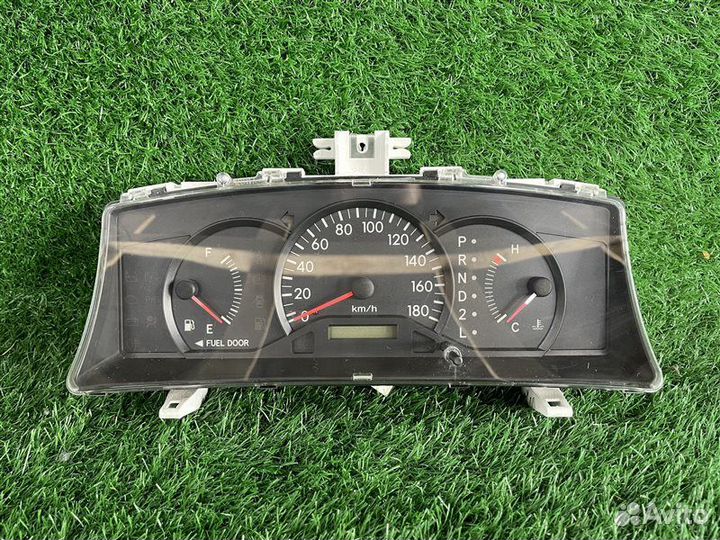 Спидометр передний правый Toyota Corolla Spacio