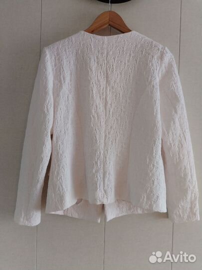 Жакет женский белый 46