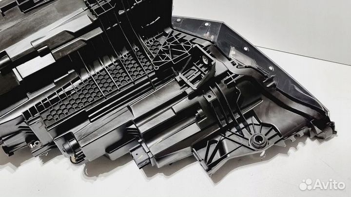 Audi Q8 Фара левая и правая matrix full LED