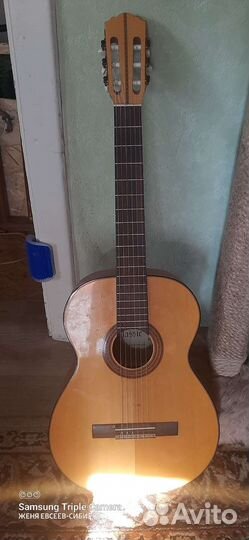 Акустическая гитара