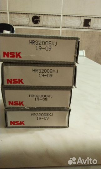 Подшипник NSK HR 32008 XJ конусный роликовый