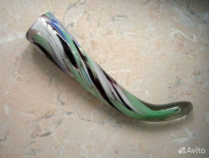 Рог из стекла