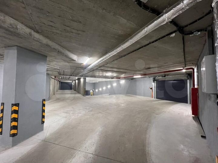 Машиноместо, 13 м²