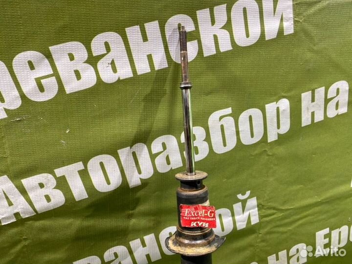 Стойка подвески передняя левая Mitsubishi Galant