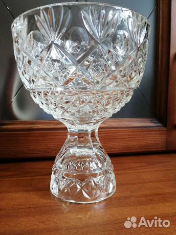 Хрустальная ваза