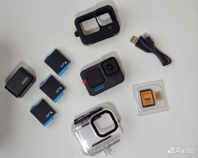 Экшн камера GoPro Hero 10 Black + комбо комплект