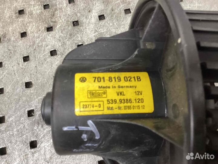 Моторчик печки Volkswagen Caravelle/Multivan/Trans