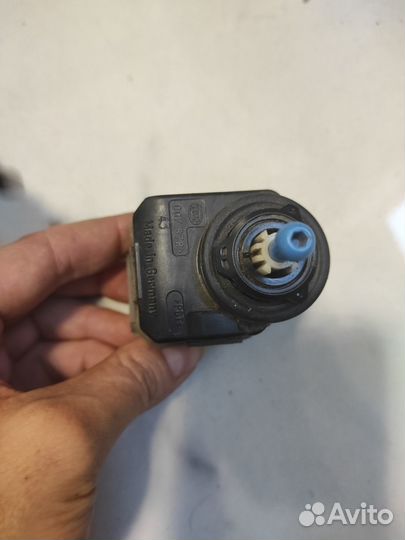 Корректор фар Nissan Primera P12 QG16 2006