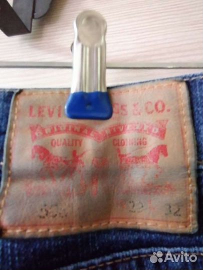 Джинсы женские Levis