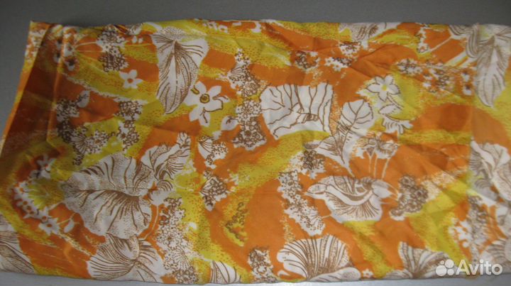 Отрез ткани шелк